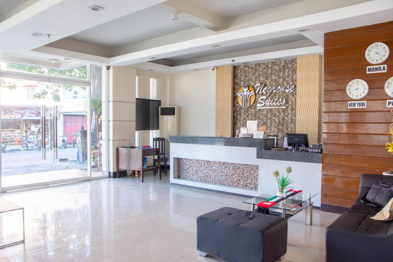 Negrense Suites Bacolod Esterno foto